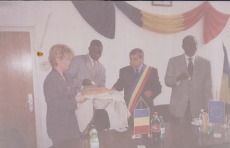 FANNY LORS DE LA CEREMONIE DE JUMELAGE EN ROUMANIE